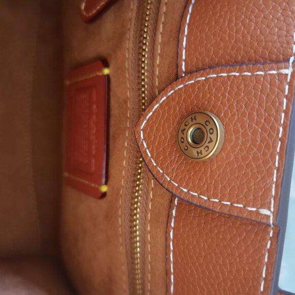 Coach Handbag With Horse And Carriage Logo - Picture 10 of 14